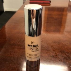 IT Cosmetics Bye Bye Lines Foundation/medium tan